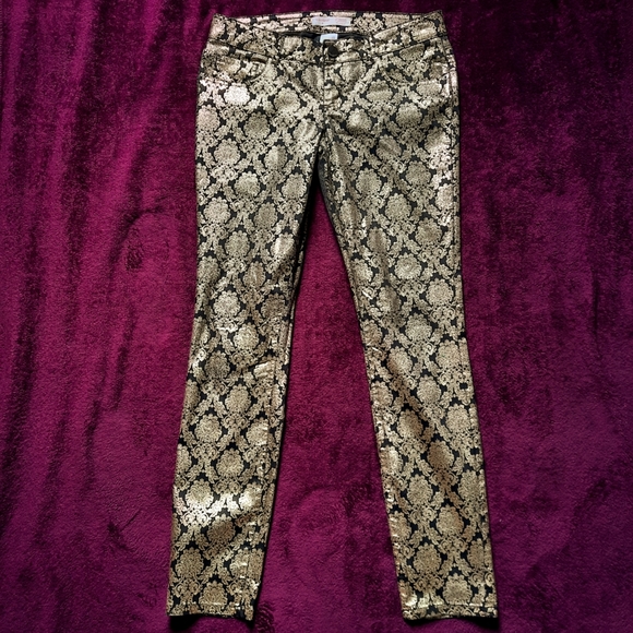 No Boundaries 9 Gold & Black Demask Pattern Pants - Picture 2 of 8